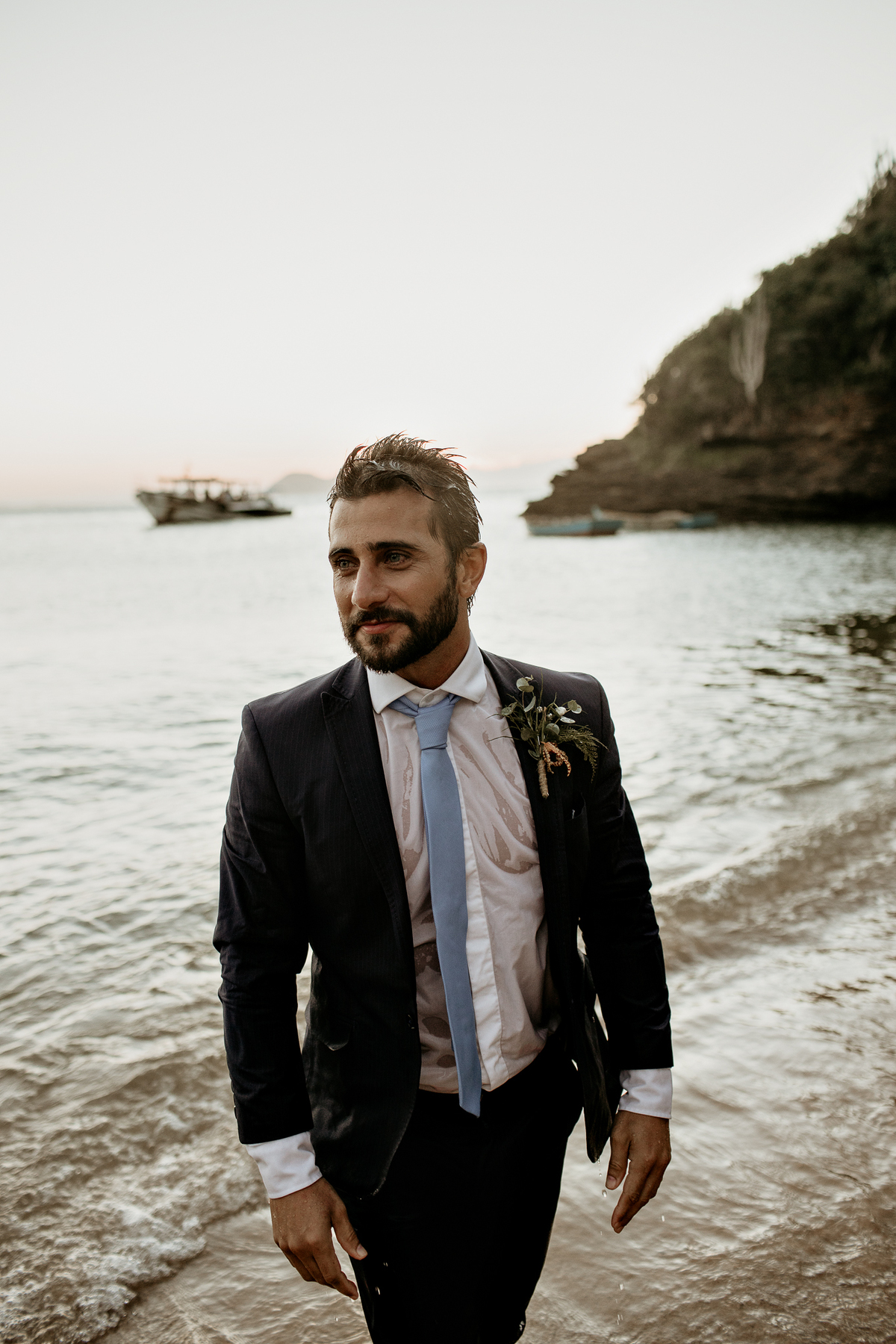por-sol-praia-casal-fotografia-de-marcus-ribeiro-fotografo-de-casamento-rj-buzios