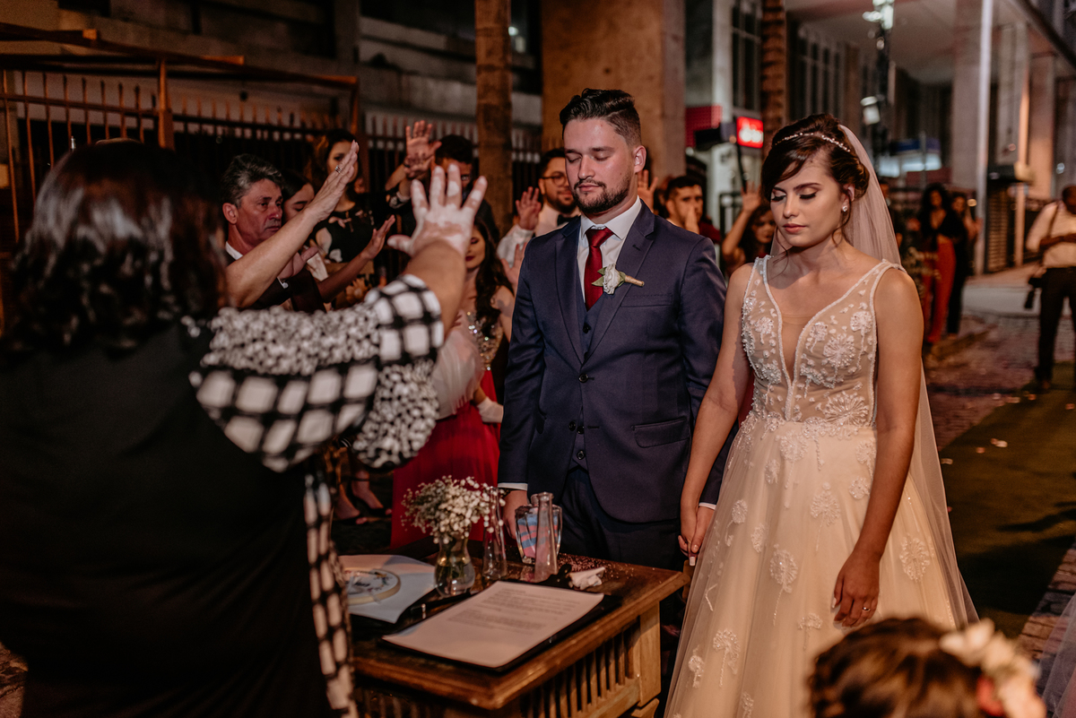 Csamento-na-rua-centro-do-rj-foto-de-marcus-ribeiro-fotografo-de-casamento-rio-de-janeiro