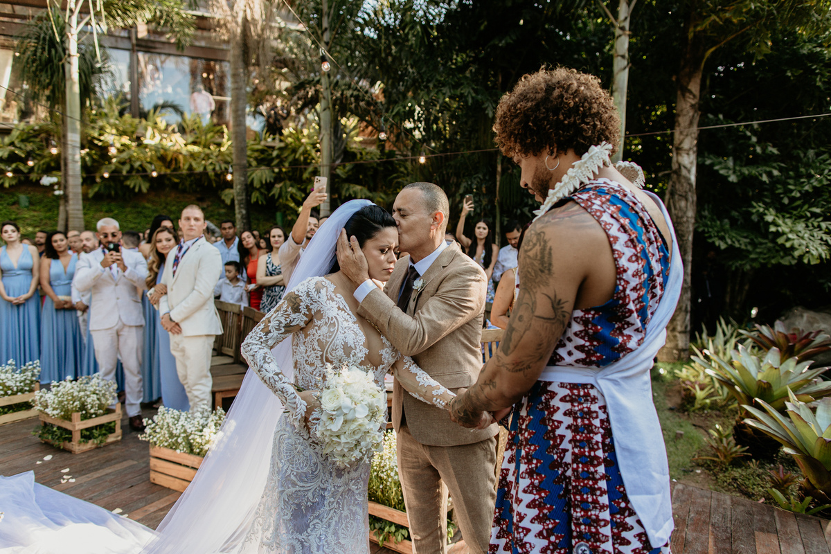 casamento entre evangelica e pai de santo
