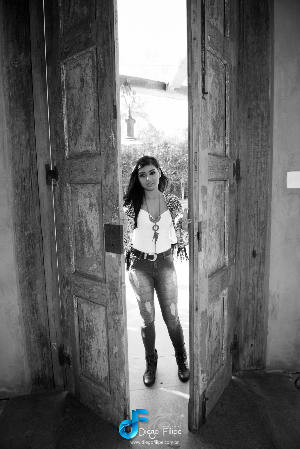 Porta preto e branco