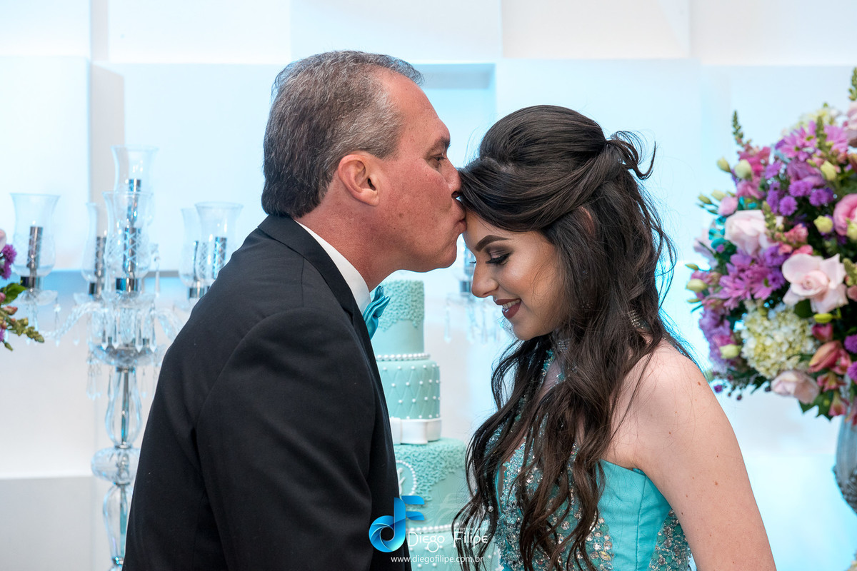 beijo do pai na testa