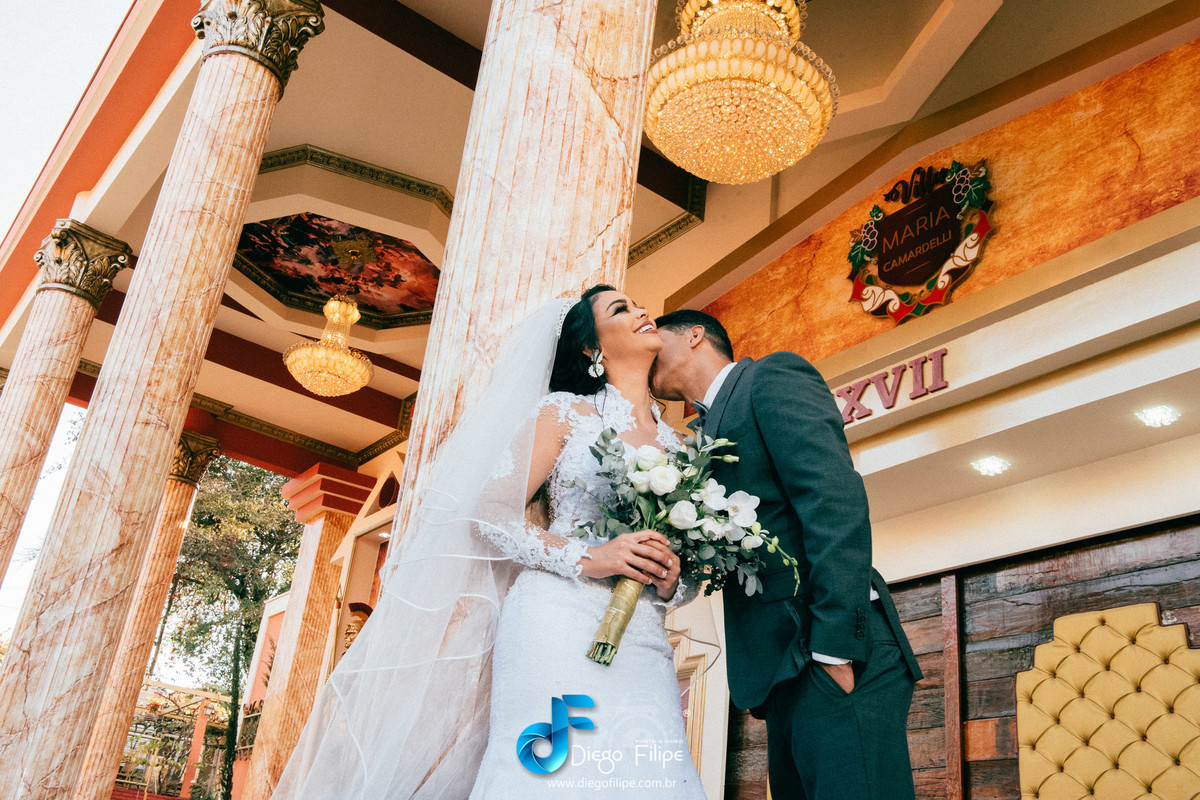 Beijinho no pescoço