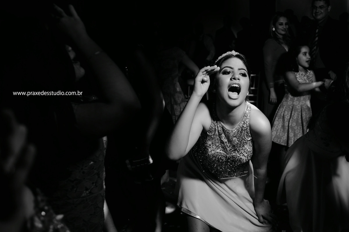 dançando-festa-balada-amigas