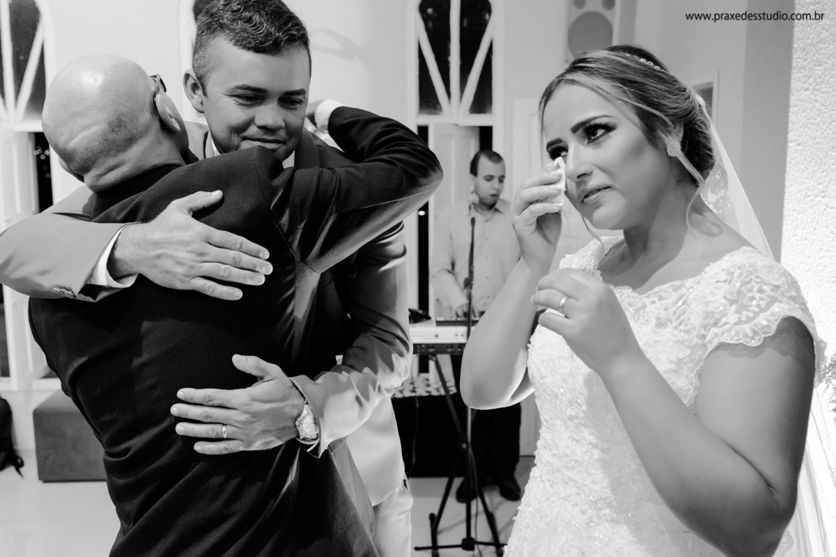 comunhão-família-festa-realização-sonho-casamento-noiva-amigasdanoiva-noivos-fotografiadecasamento-maquiagem-making-of-noiva-bride