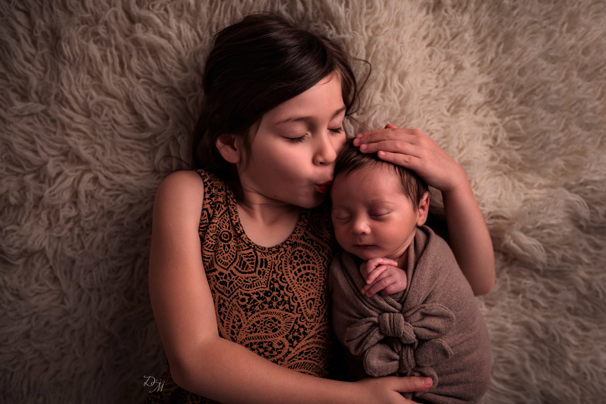 Foto Newborn com irmã