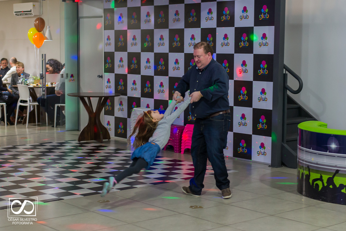 família festa infantil em Bento Gonçalves RS crianças de 6 anos brincam na Serra Gaúcha em  Bento Gonçalves fotógrafo de Bento Gonçalves na serra gaucha