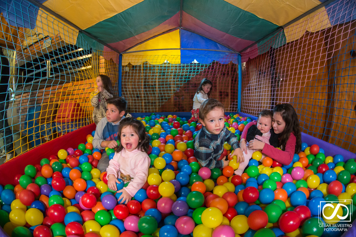 fotografo em Bento Gonçalves - RS, fotografo de pessoas e momento felizes na serra gaucha, festa infantil, decoração linda