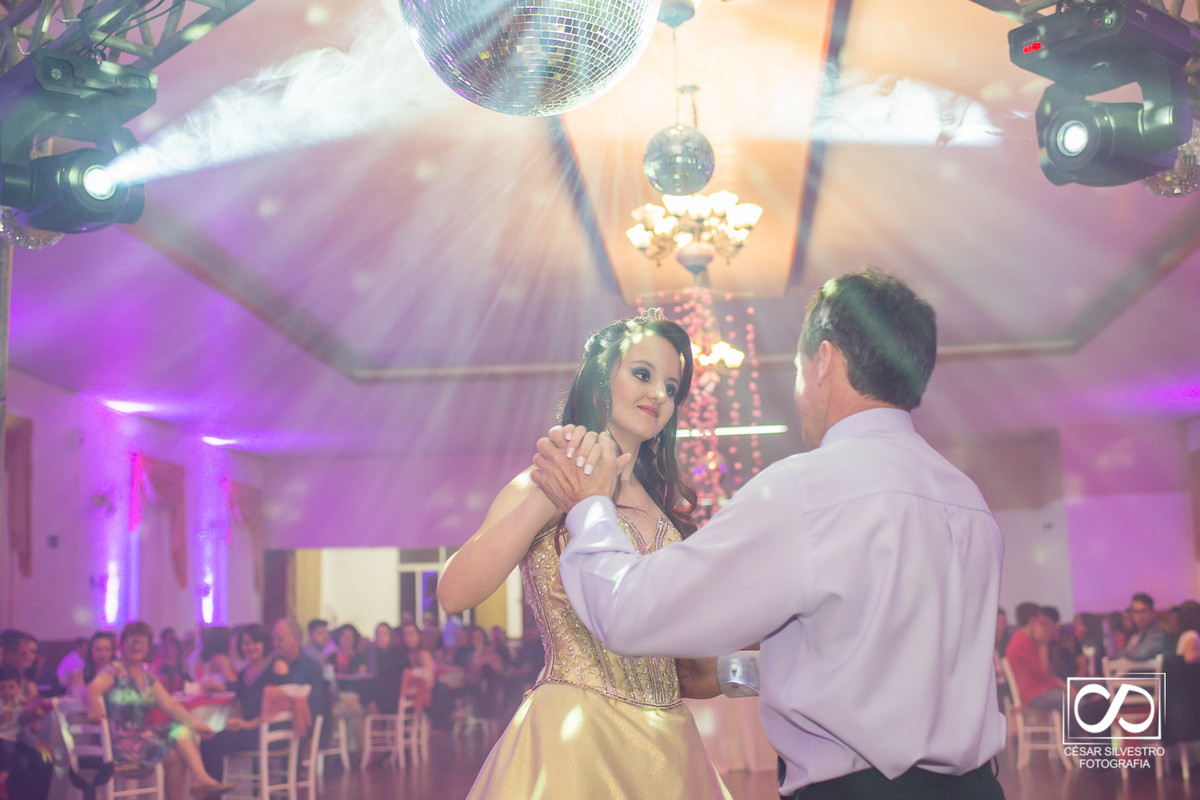 15 anos da bruna em Fagudes Varela Rio Grande do Sul fotógrafo César Silvestro de Bento Gonçalves - RS, alegria diversão na serra gaucha