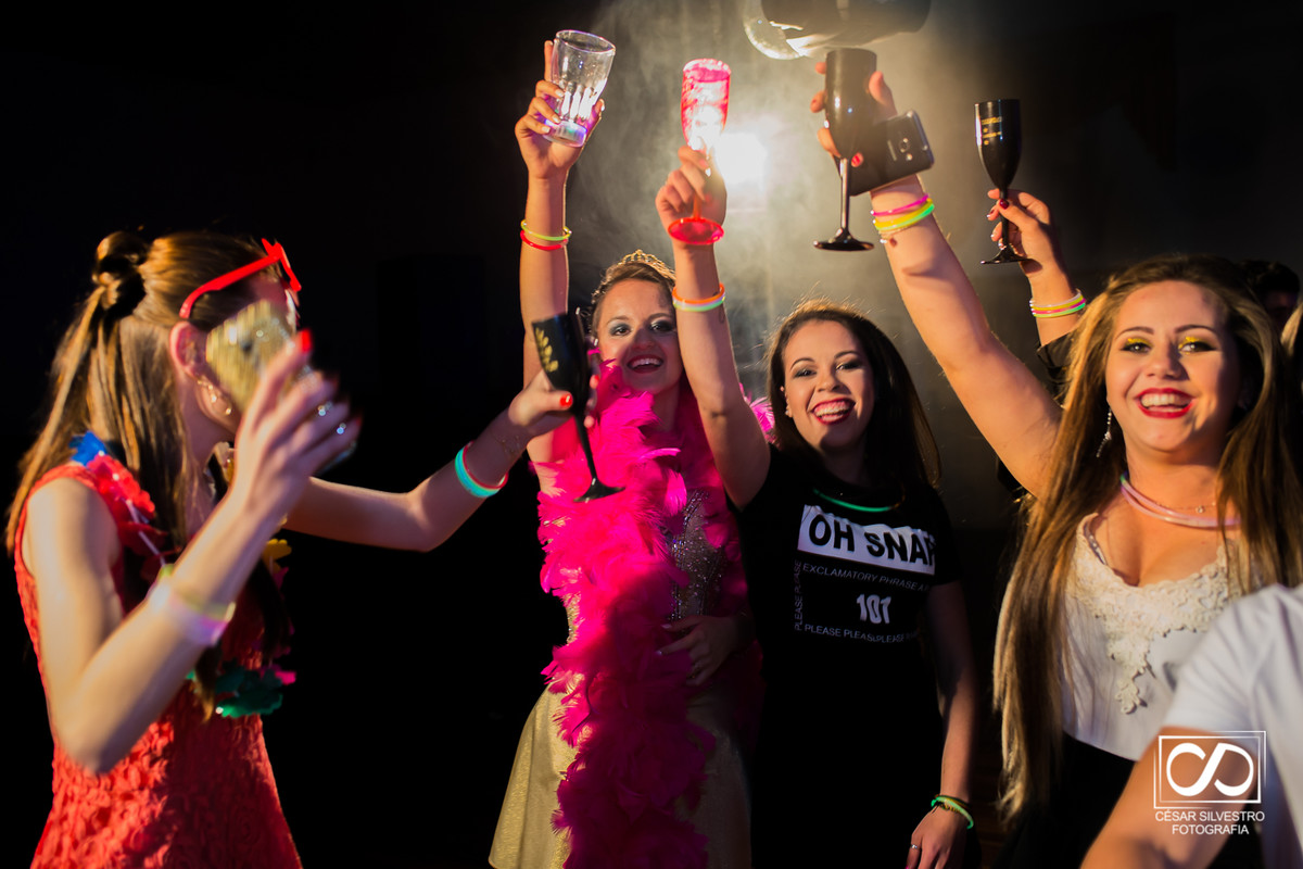 15 anos da bruna em Fagudes Varela Rio Grande do Sul fotógrafo César Silvestro de Bento Gonçalves - RS, alegria diversão na serra gaucha