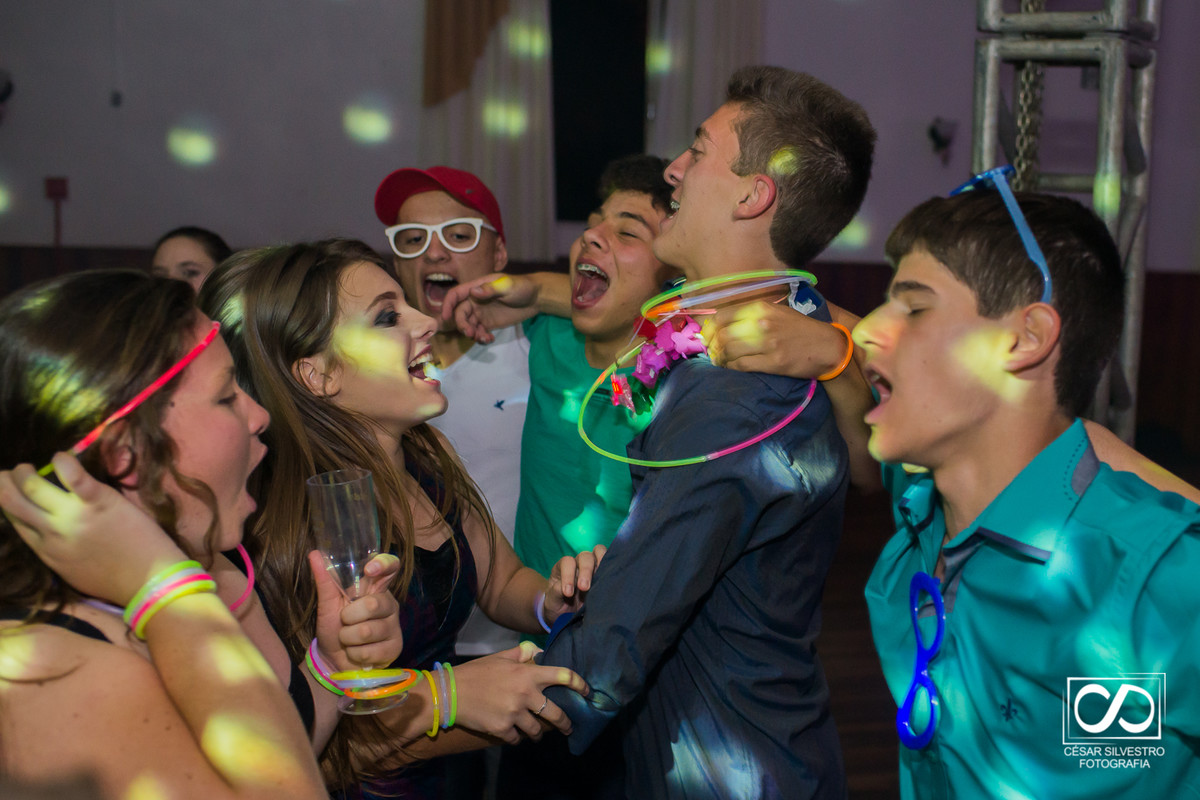 15 anos da bruna em Fagudes Varela Rio Grande do Sul fotógrafo César Silvestro de Bento Gonçalves - RS, alegria diversão na serra gaucha