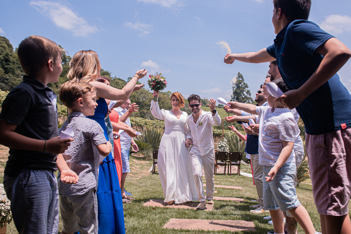 casamento em bento gonçalves ao ar livre durante o dia fotografo de bento gonçalves casamento fotografo de casamento bento gonçalves fotografo na serra gaucha