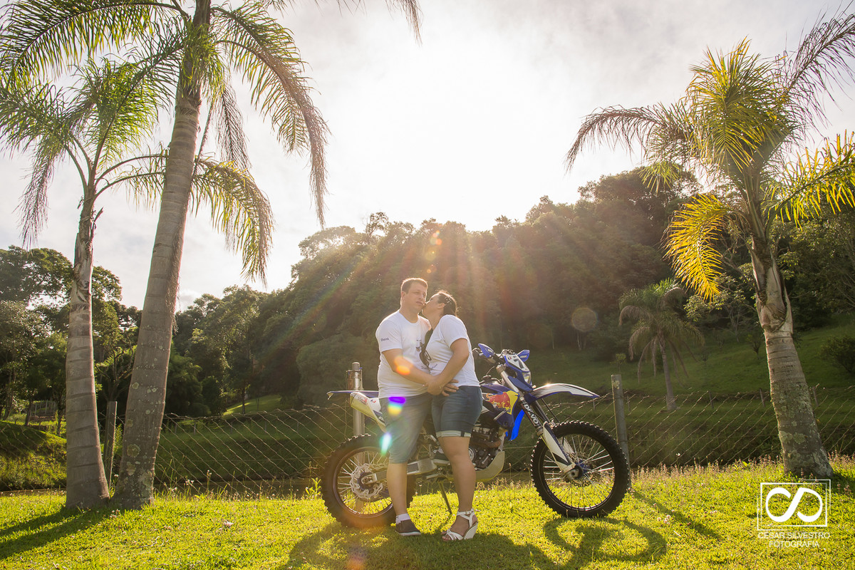 Ensaio, Fotógrafo Bento Gonçalves fotografo César Silvestro serra gaucha, garibaldi tarde de sol  carlos barbosa pré wedding fim de tarde