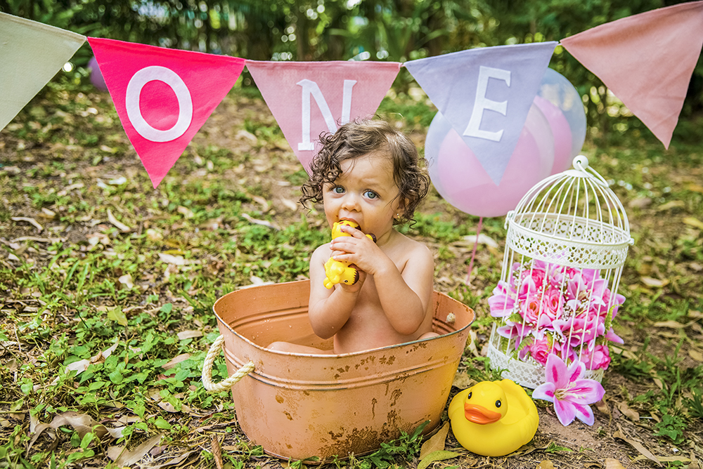 ensaio fotografico pre aniversário menina bebe infantil  tema mundo bita book fotografia smash the fruit farra frutas felicidade retrato close rio de janeiro niteroi são Gonçalo