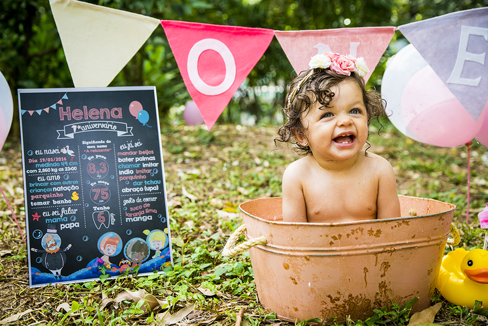 ensaio fotografico pre aniversário menina bebe infantil  tema mundo bita book fotografia smash the fruit farra frutas felicidade retrato close rio de janeiro niteroi são Gonçalo