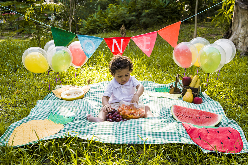 ensaio smash the fruit esmagamento de fruta sessão fotográfica book fotográfico menino fotografia niteroi fotografo rio de janeiro são Gonçalo piquenique salada de frutas