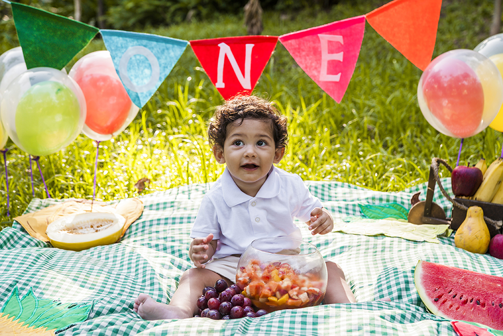 ensaio smash the fruit esmagamento de fruta sessão fotográfica book fotográfico menino fotografia niteroi fotografo rio de janeiro são Gonçalo piquenique salada de frutas
