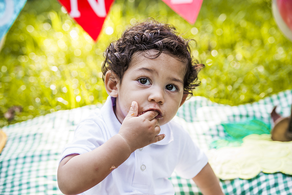 ensaio smash the fruit esmagamento de fruta sessão fotográfica book fotográfico menino fotografia niteroi fotografo rio de janeiro são Gonçalo piquenique salada de frutas