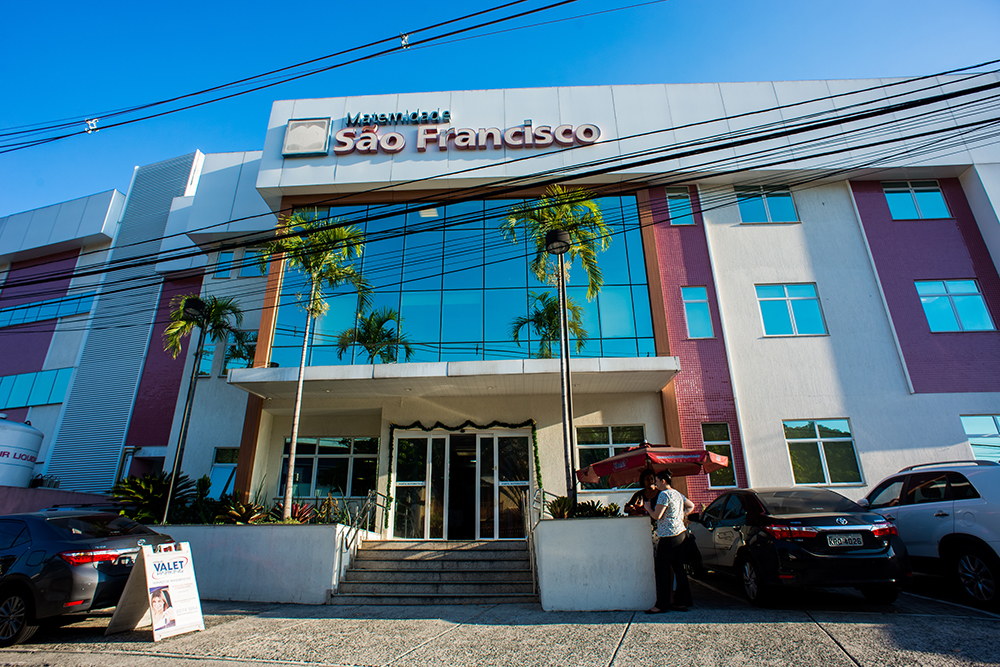 Cobertura fotográfica de parto nascimento cesárea parto normal maternidade menina recém nascida mãe obstetra sala de parto niteroi rio de janeiro são Gonçalo