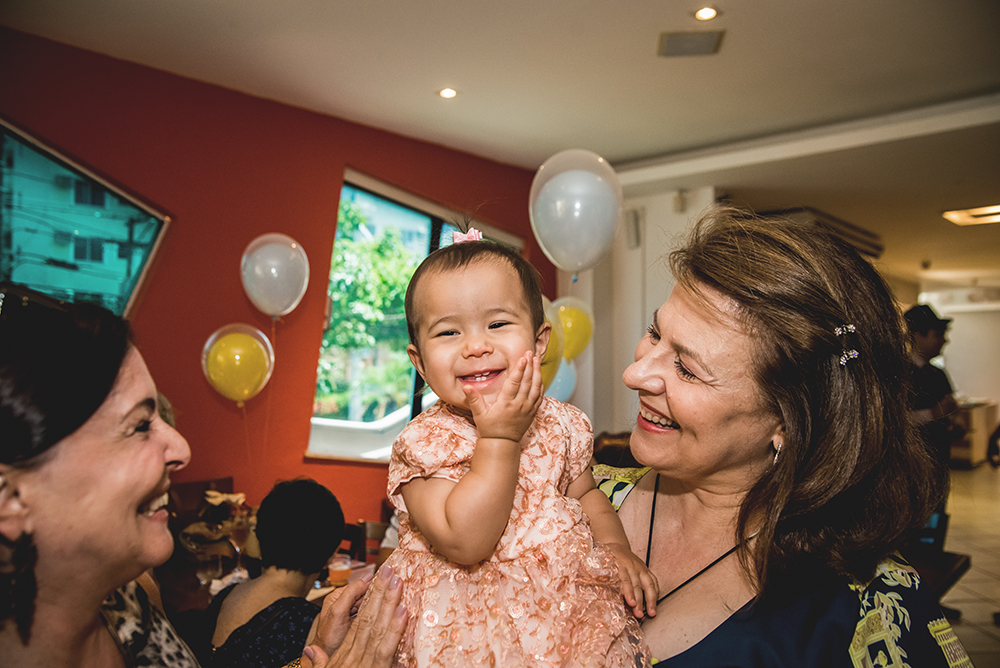 Cobertura fotográfica festa de aniversário tema alice no país das maravilhas menina criança infantil book fotográfico fotografia bolo docinhos brincadeiras niteroi rio de janeiro são Gonçalo