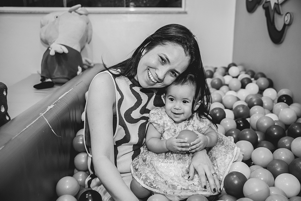 Cobertura fotográfica festa de aniversário tema alice no país das maravilhas menina criança infantil book fotográfico fotografia bolo docinhos brincadeiras niteroi rio de janeiro são Gonçalo