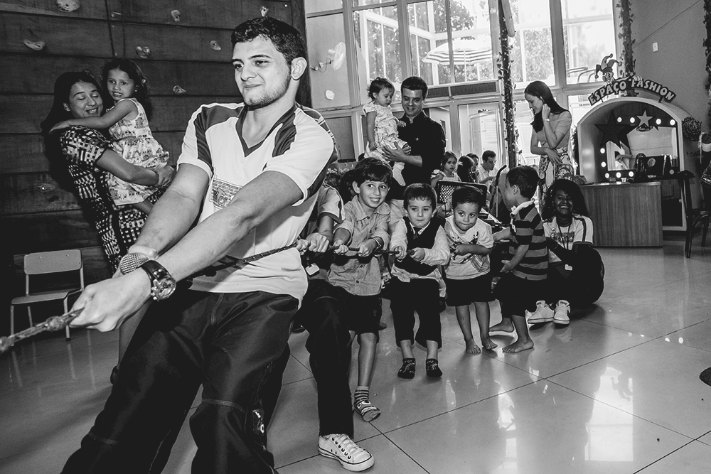 Cobertura fotográfica festa de aniversário tema alice no país das maravilhas menina criança infantil book fotográfico fotografia bolo docinhos brincadeiras niteroi rio de janeiro são Gonçalo
