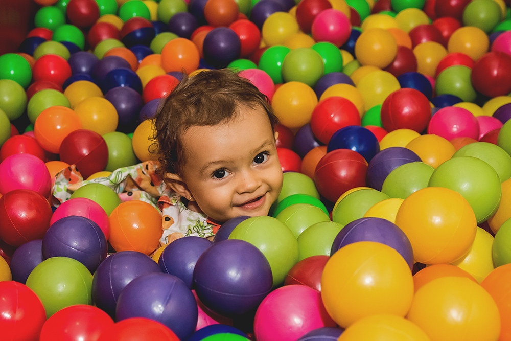 Cobertura fotográfica festa de aniversário tema alice no país das maravilhas menina criança infantil book fotográfico fotografia bolo docinhos brincadeiras niteroi rio de janeiro são Gonçalo