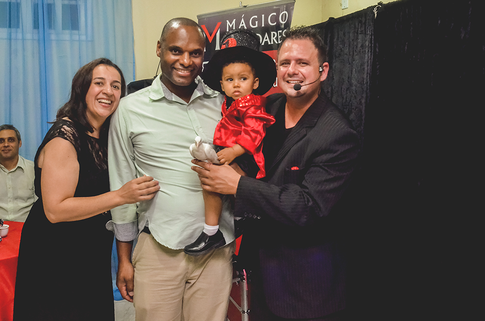 Cobertura fotográfica festa de aniversário tema circo menino criança infantil book fotográfico fotografia bolo docinhos brincadeiras palhaço mágico niteroi rio de janeiro são Gonçalo