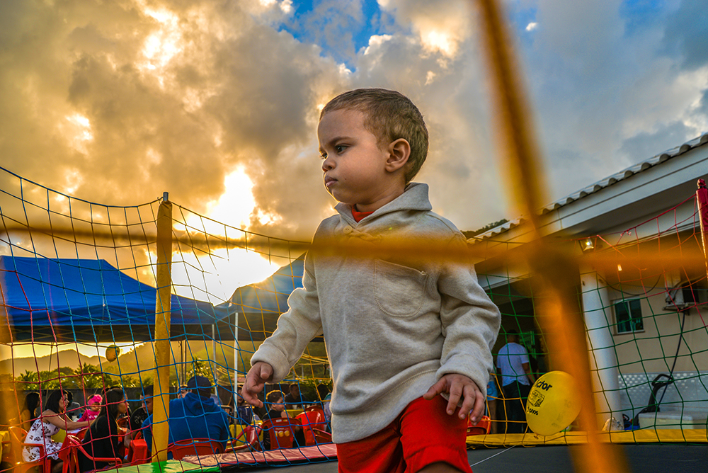 Cobertura fotográfica festa de aniversário tema carros menino criança infantil book fotográfico fotografia bolo docinhos brincadeiras cama elástica bolinhas niteroi rio de janeiro são Gonçalo
