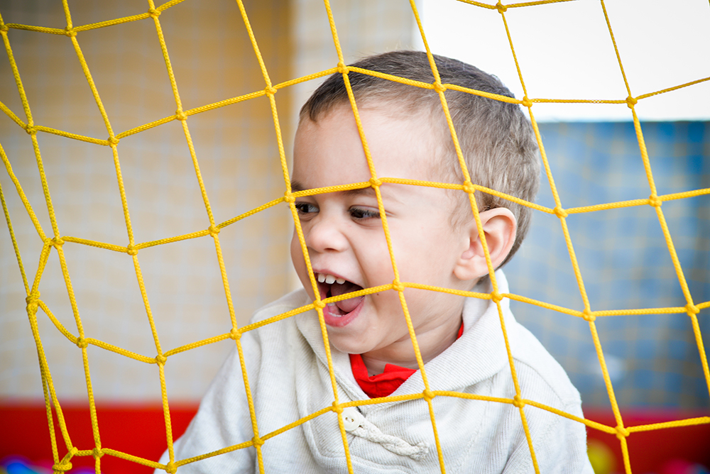 Cobertura fotográfica festa de aniversário tema carros menino criança infantil book fotográfico fotografia bolo docinhos brincadeiras cama elástica bolinhas niteroi rio de janeiro são Gonçalo