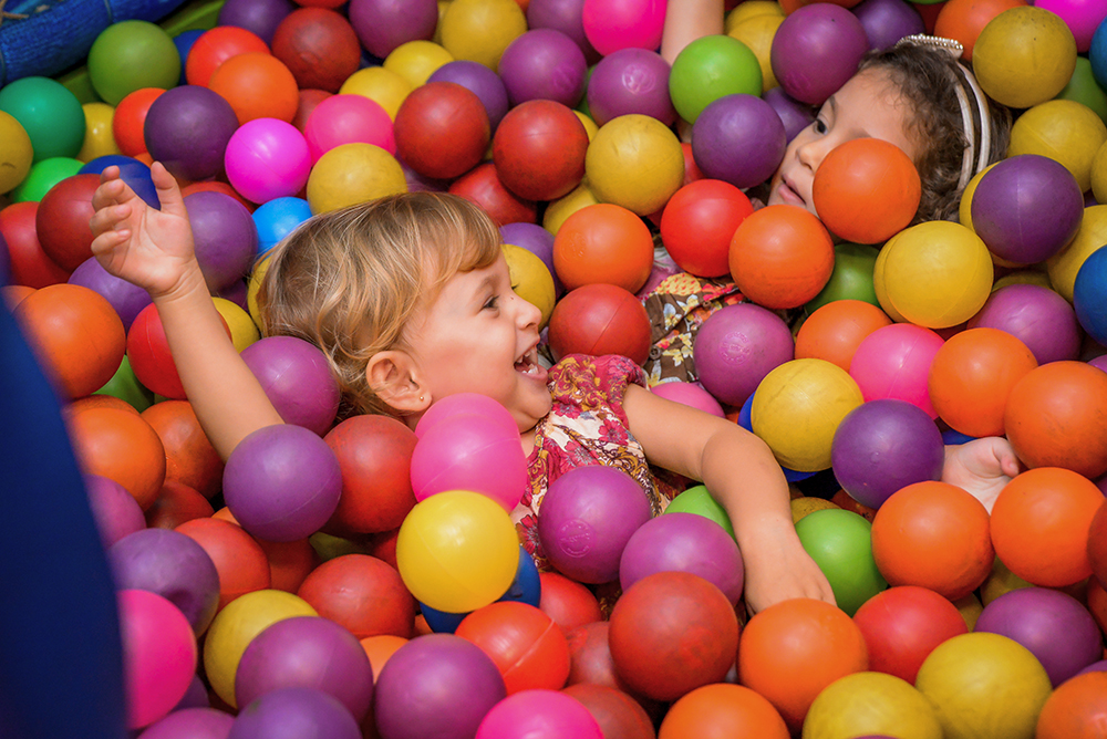 Cobertura fotográfica festa de aniversário tema minions menino criança infantil book fotográfico fotografia meu malvado favorito bolo docinhos brincadeiras niteroi rio de janeiro são Gonçalo