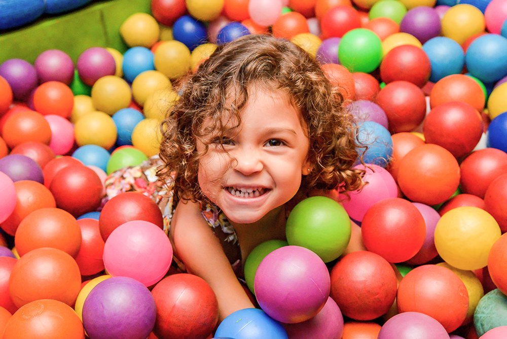 Cobertura fotográfica festa de aniversário tema minions menino criança infantil book fotográfico fotografia meu malvado favorito bolo docinhos brincadeiras niteroi rio de janeiro são Gonçalo