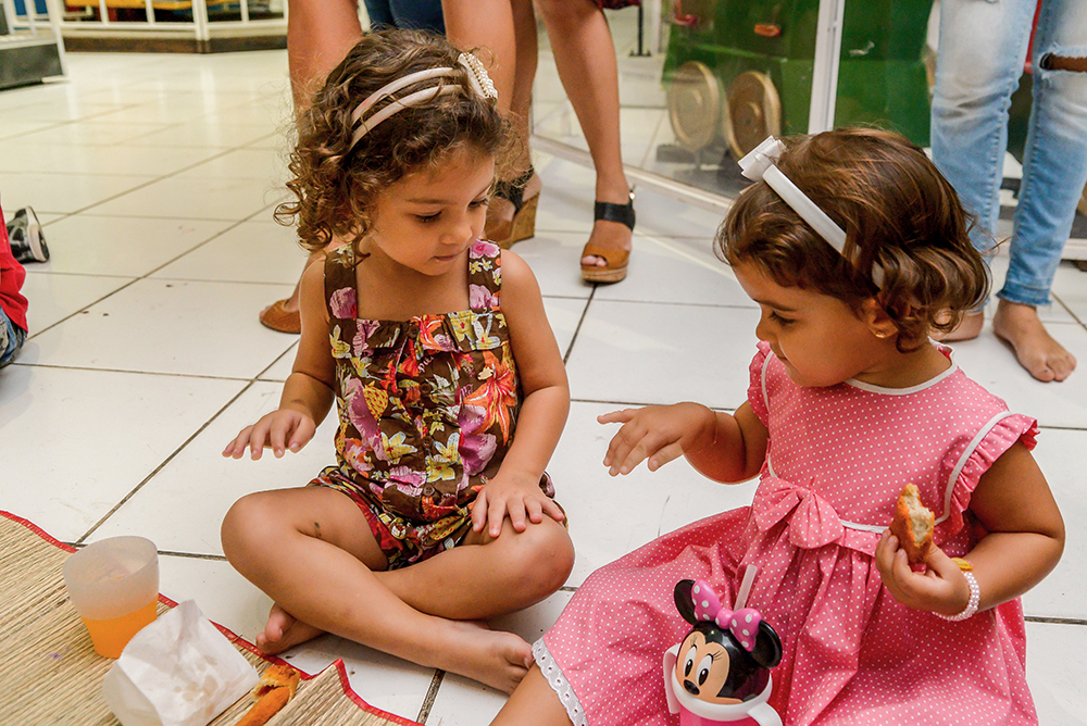 Cobertura fotográfica festa de aniversário tema minions menino criança infantil book fotográfico fotografia meu malvado favorito bolo docinhos brincadeiras niteroi rio de janeiro são Gonçalo