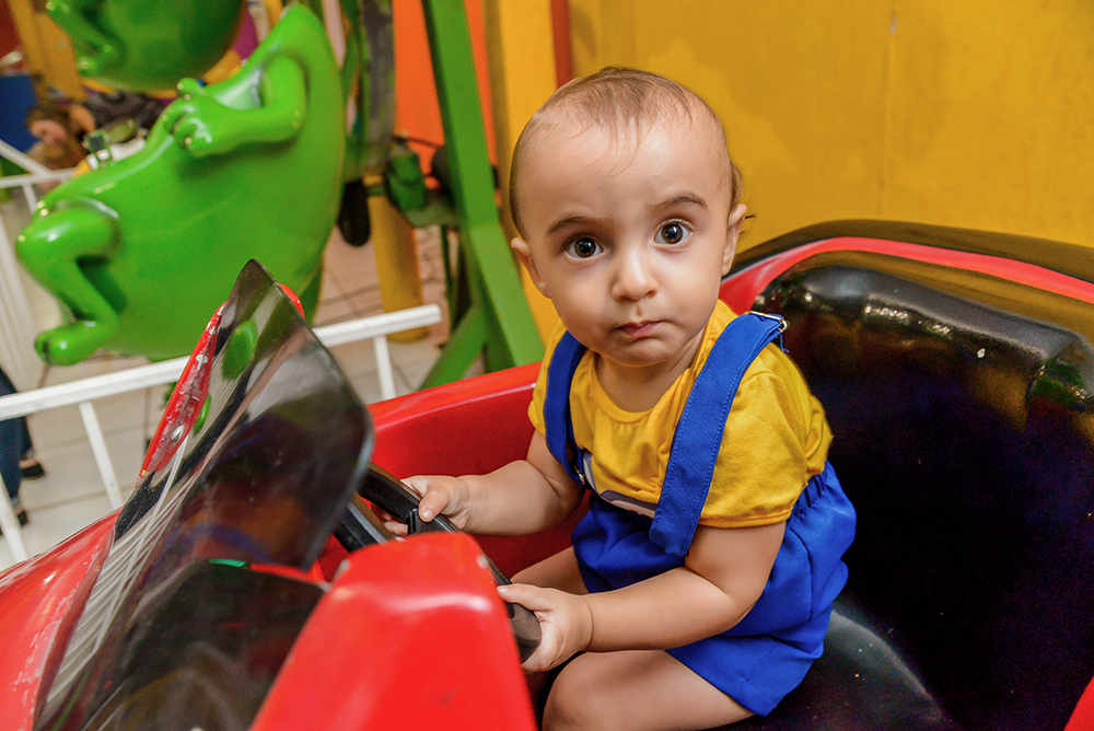 Cobertura fotográfica festa de aniversário tema minions menino criança infantil book fotográfico fotografia meu malvado favorito bolo docinhos brincadeiras niteroi rio de janeiro são Gonçalo