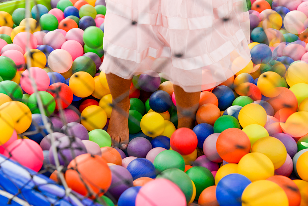 Cobertura fotográfica festa de aniversário tema circo menino criança infantil book fotográfico fotografia palhaços bolo docinhos brincadeiras piscina de bolinhas niteroi rio de janeiro são Gonçalo