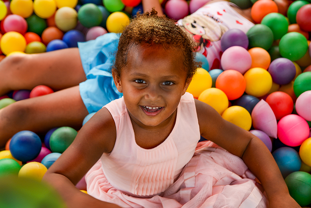 Cobertura fotográfica festa de aniversário tema circo menino criança infantil book fotográfico fotografia palhaços bolo docinhos brincadeiras piscina de bolinhas niteroi rio de janeiro são Gonçalo
