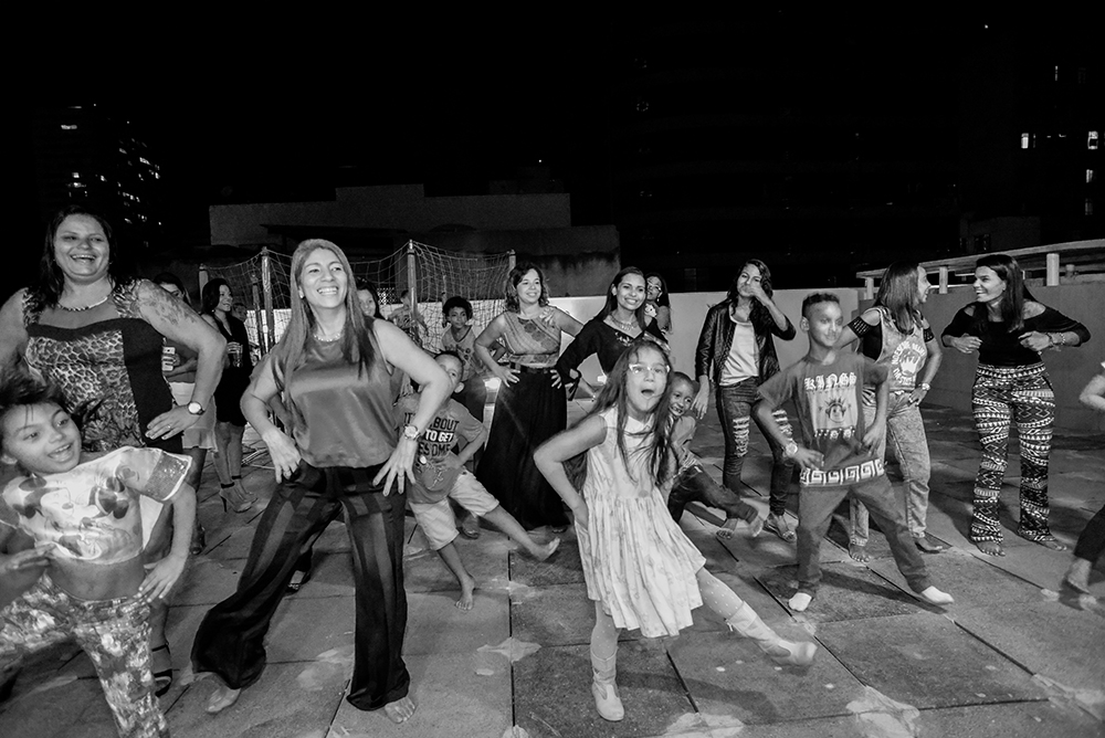 Cobertura fotográfica festa de aniversário tema patati patatá menino criança infantil book fotográfico fotografia palhaço bolo cama elástica docinhos brincadeiras niteroi rio de janeiro são Gon&ccedi
