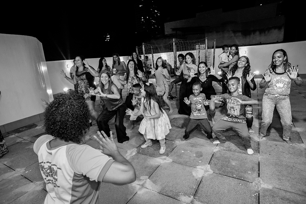 Cobertura fotográfica festa de aniversário tema patati patatá menino criança infantil book fotográfico fotografia palhaço bolo cama elástica docinhos brincadeiras niteroi rio de janeiro são Gon&ccedi