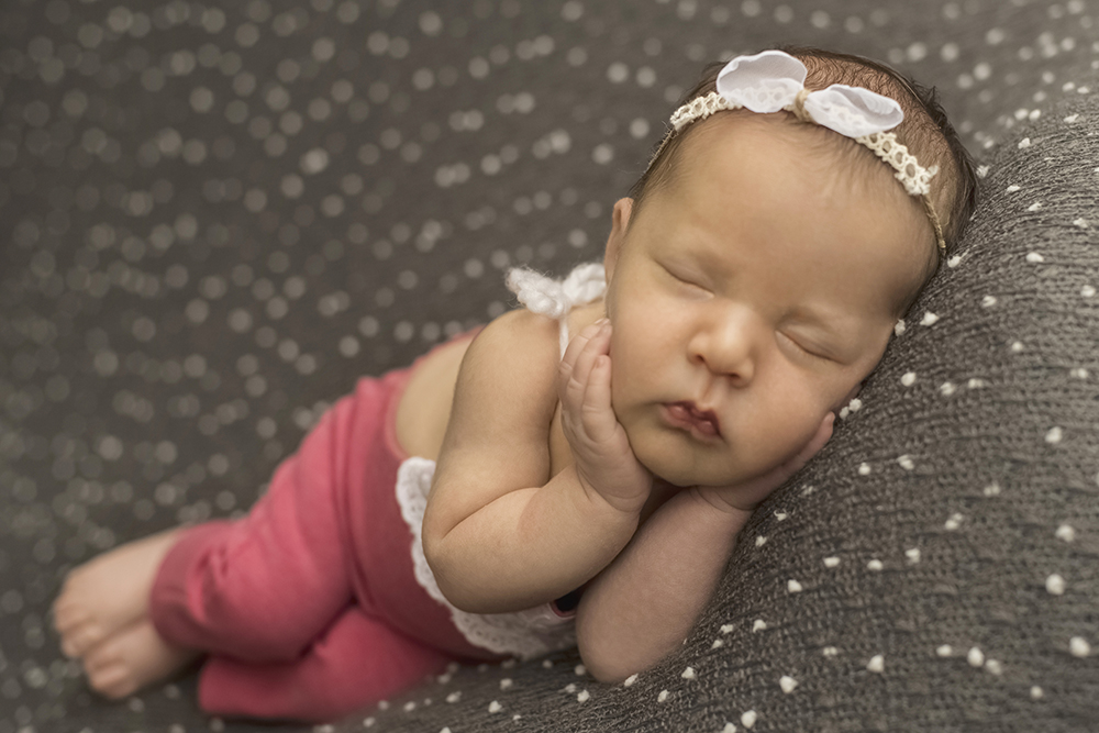 ensaio fotográfico newborn bebe gêmeas recém nascidas book fotográfico fotografia pose musa estúdio rio de janeiro niteroi são Gonçalo