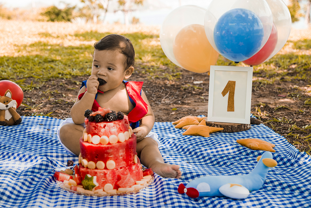 ensaio fotografico pre aniversário menino bebe infantil  book fotografia smash the fruit pequeno príncipe temático closes retrato banheira pos banho rio de janeiro niteroi são Gonçalo