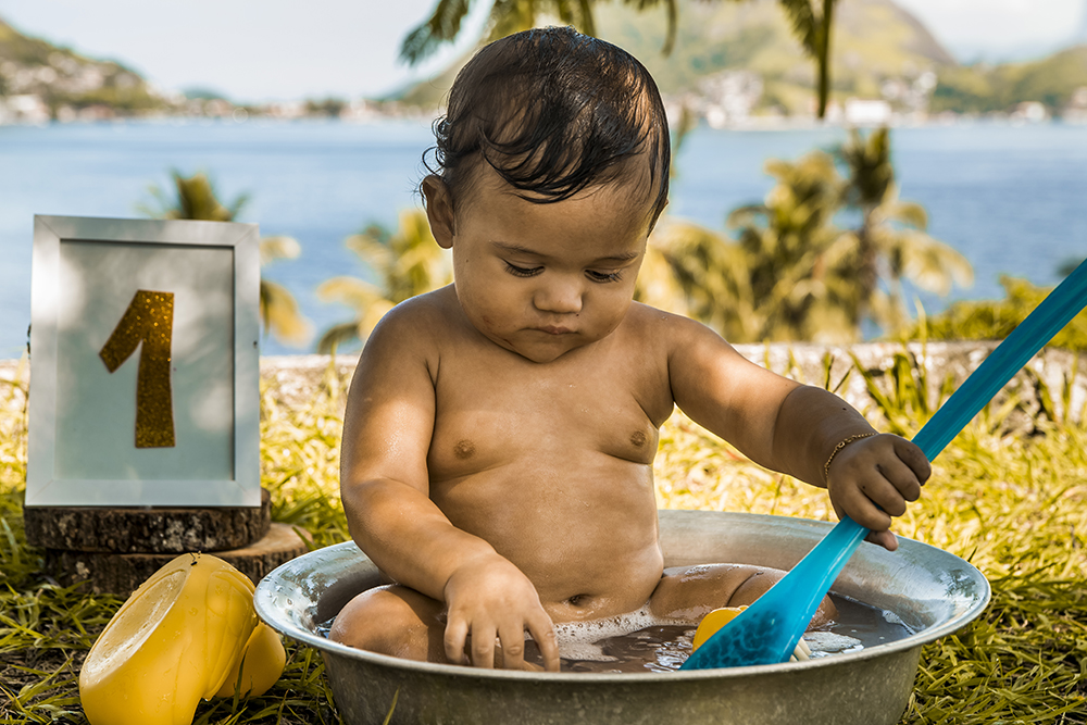 ensaio fotografico pre aniversário menino bebe infantil  book fotografia smash the fruit pequeno príncipe temático closes retrato banheira pos banho rio de janeiro niteroi são Gonçalo