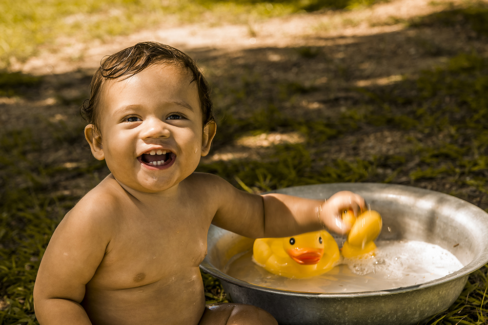 ensaio fotografico pre aniversário menino bebe infantil  book fotografia smash the fruit pequeno príncipe temático closes retrato banheira pos banho rio de janeiro niteroi são Gonçalo