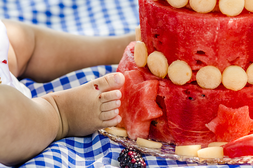 ensaio fotografico pre aniversário menino bebe infantil  book fotografia smash the fruit pequeno príncipe temático closes retrato banheira pos banho rio de janeiro niteroi são Gonçalo