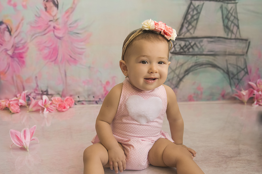 ensaio fotografico menina bebe infantil  book fotografia acompanhamento trimestral paris torre eifel closes retrato violetas flores jardim rio de janeiro niteroi são Gonçalo