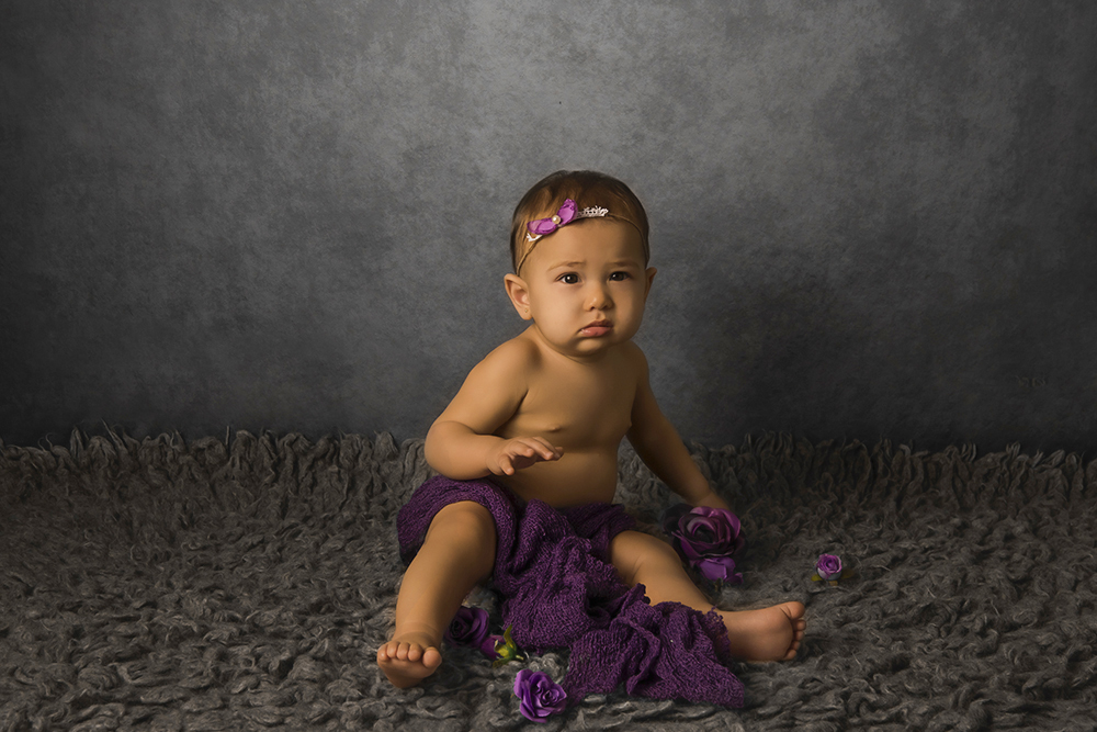 ensaio fotografico menina bebe infantil  book fotografia acompanhamento trimestral paris torre eifel closes retrato violetas flores jardim rio de janeiro niteroi são Gonçalo