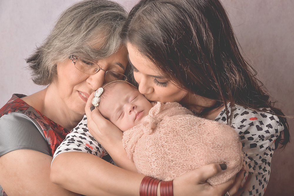 ensaio fotográfico dia das mães miniensaio newborn bebe menina book fotografia temático estúdio rio de janeiro niteroi são Gonçalo