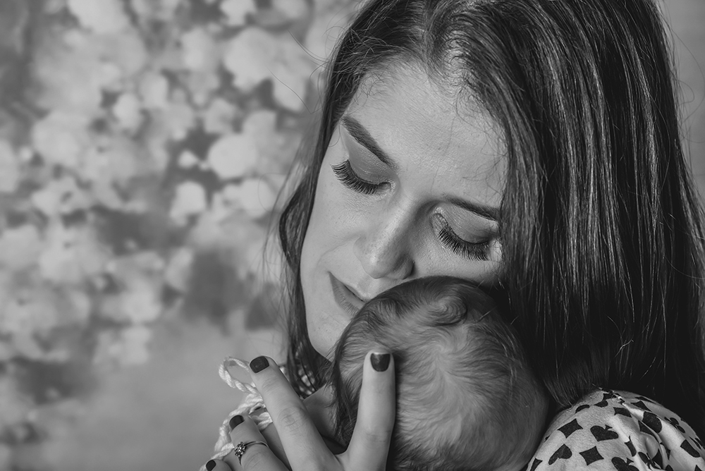 ensaio fotográfico dia das mães miniensaio newborn bebe menina book fotografia temático estúdio rio de janeiro niteroi são Gonçalo