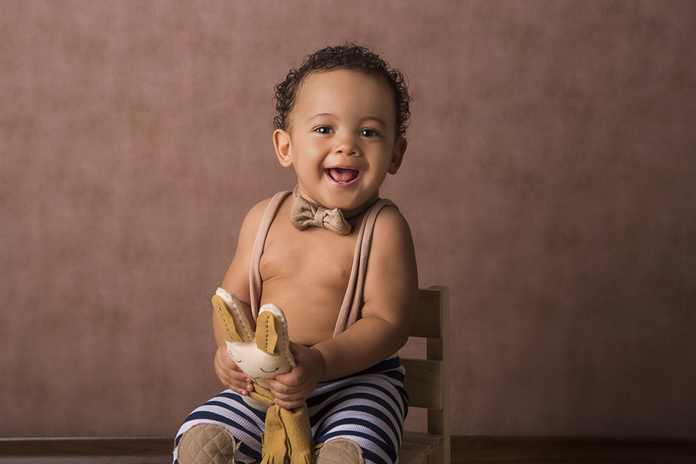 ensaio fotografico pre aniversário menino bebe infantil  book fotografia acompanhamento trimestral vintage suspensório gravata borboleta bicho de pelúcia rio de janeiro niteroi são Gonçalo