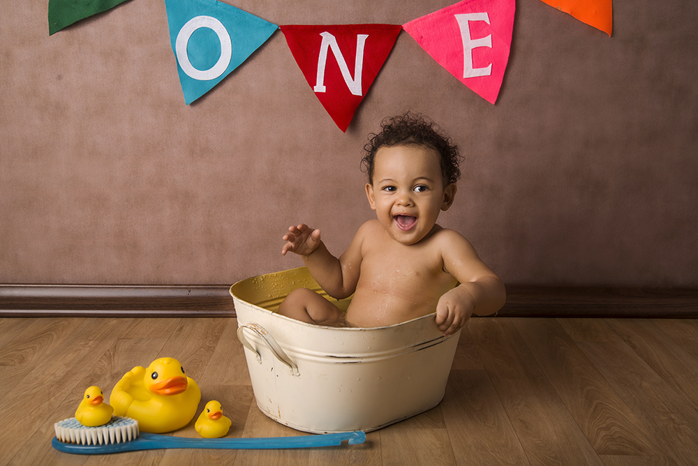 ensaio fotografico pre aniversário menino bebe infantil  book fotografia acompanhamento trimestral smash the fruit cozinheiro closes retrato banheira pos banho rio de janeiro niteroi são Gonçalo