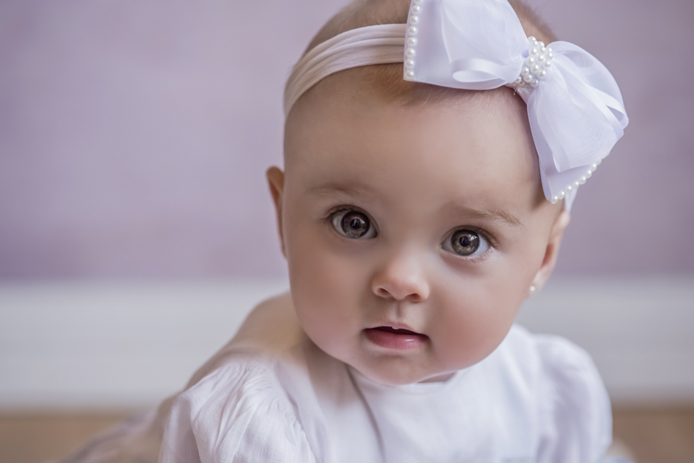 ensaio fotografico menina bebe infantil  book fotografia acompanhamento trimestral interno studio temático alice no país das maravilhas jardim flores carrinho rio de janeiro niteroi são Gonçalo