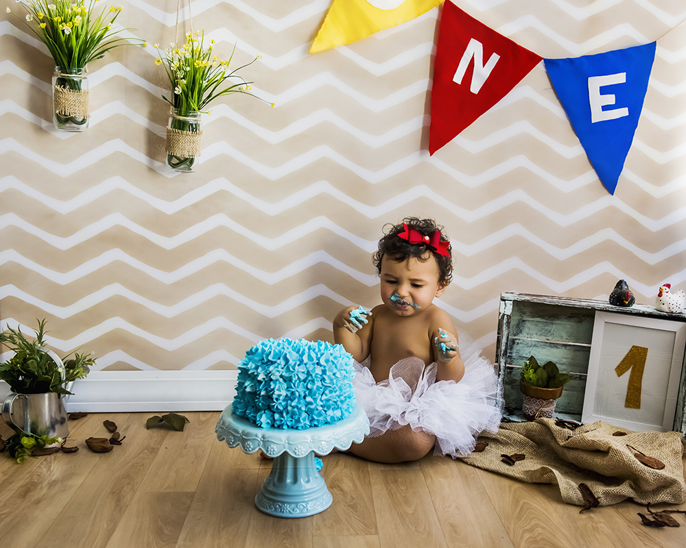 Ensaio smash the cake, ensaio bebê, fotógrafa em Niterói, smash the cake Niterói, smash the cake Rio de Janeiro, smash the cake São Goncalo, smash the cake temático, nossa casa petit, ensaio fotográfico, sessão fotográfica, galinha pintadinha, splash